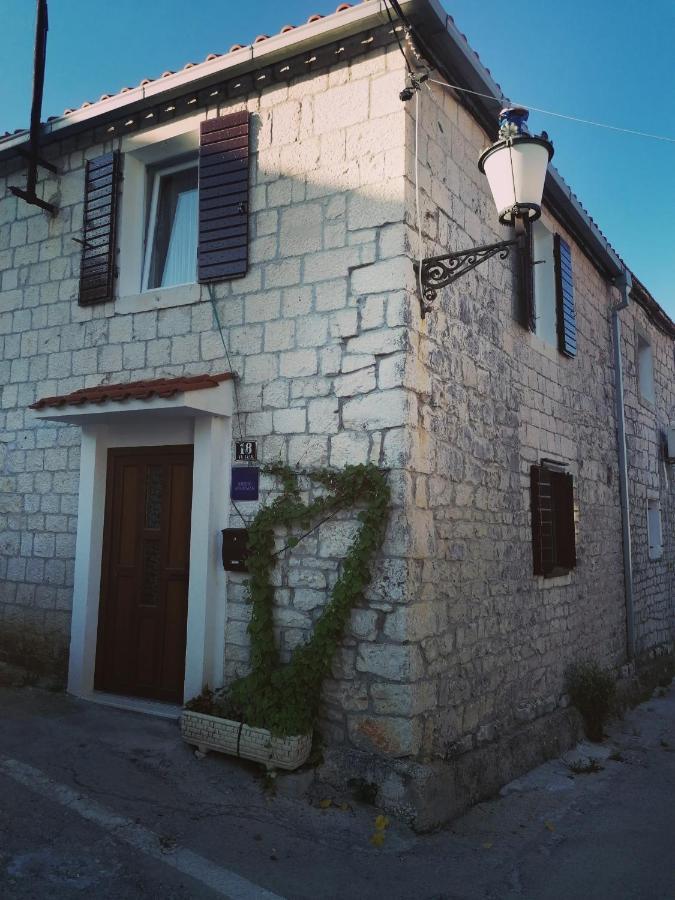 Stone House Apartamento Slatine Exterior foto