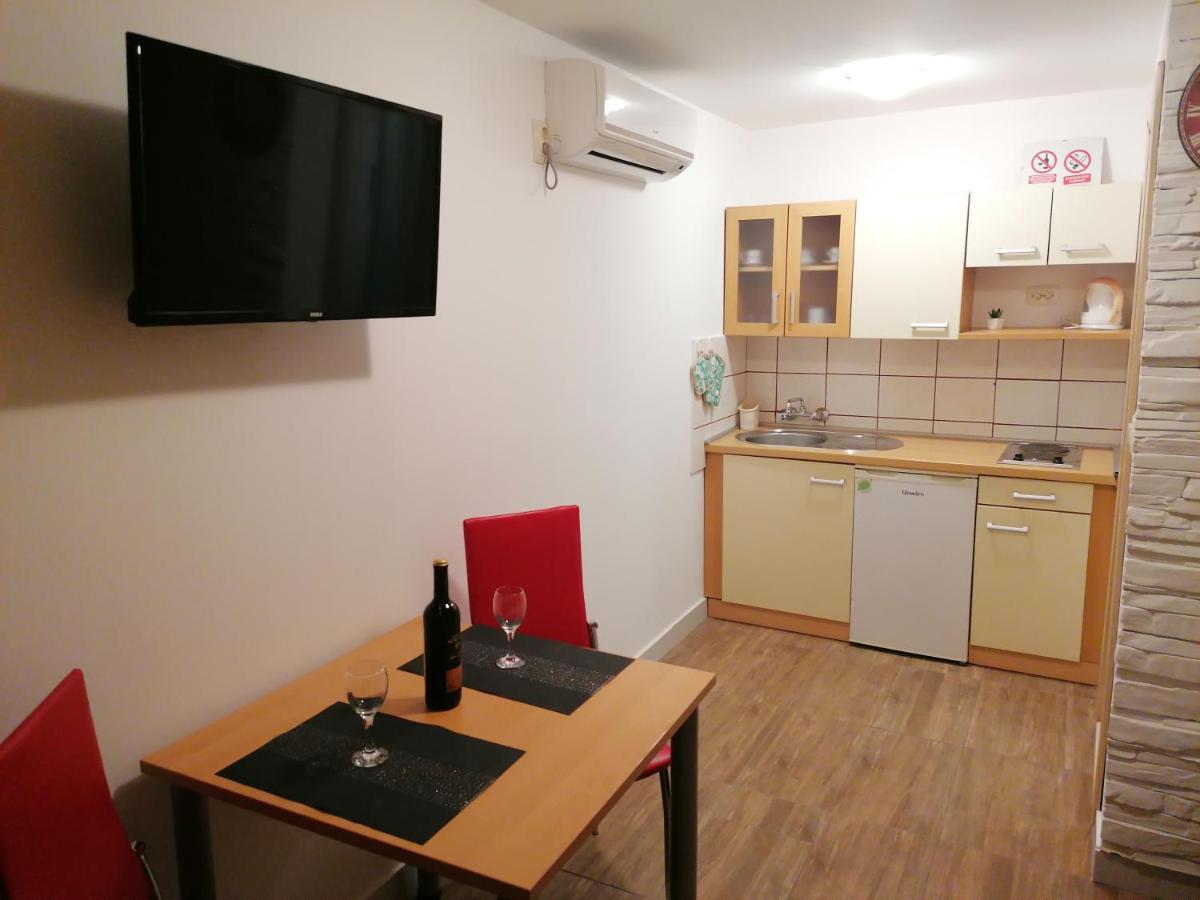 Stone House Apartamento Slatine Exterior foto