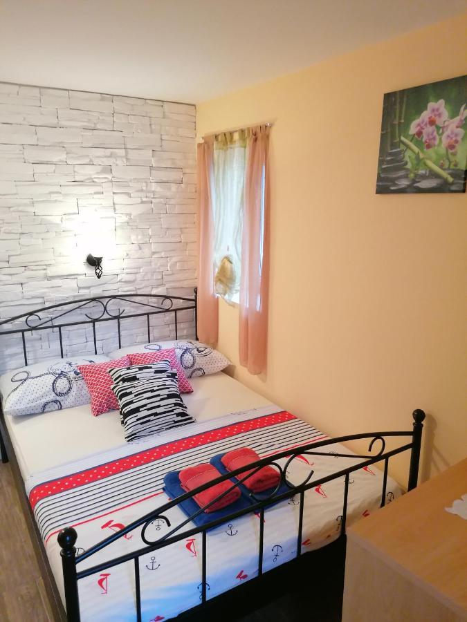 Stone House Apartamento Slatine Exterior foto